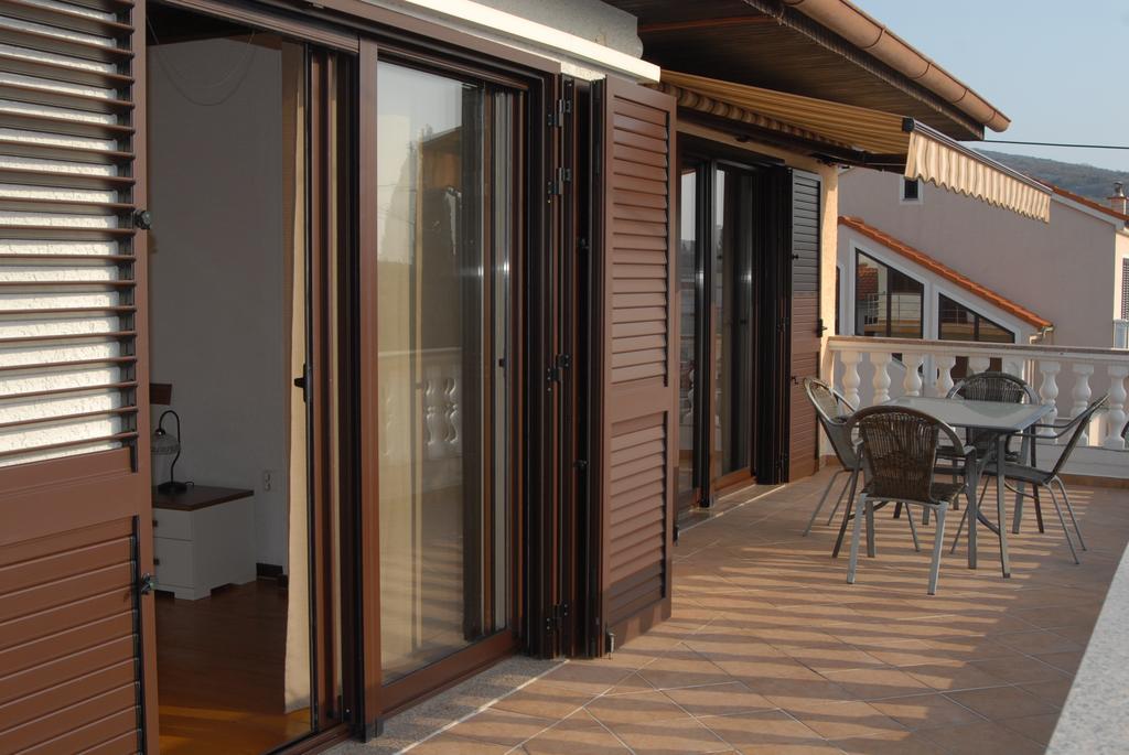 Apartments Karabaic Punat Exterior foto